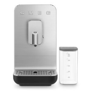 Smeg Automatic coffee machine with milk system, Black